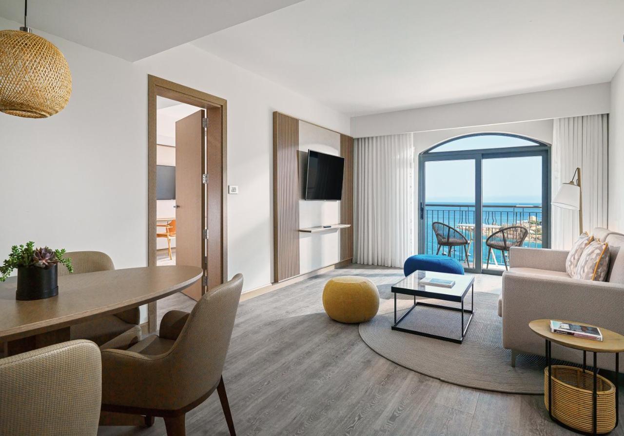 Malta Marriott Resort & Spa Saint Julian's Exterior foto Suite at the Hilton Tel Aviv