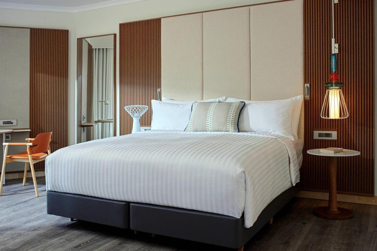 Malta Marriott Resort & Spa Saint Julian's Exterior foto A room at the hotel