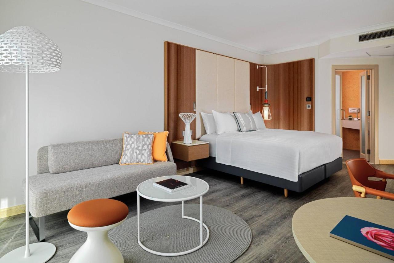 Malta Marriott Resort & Spa Saint Julian's Exterior foto A room at the hotel