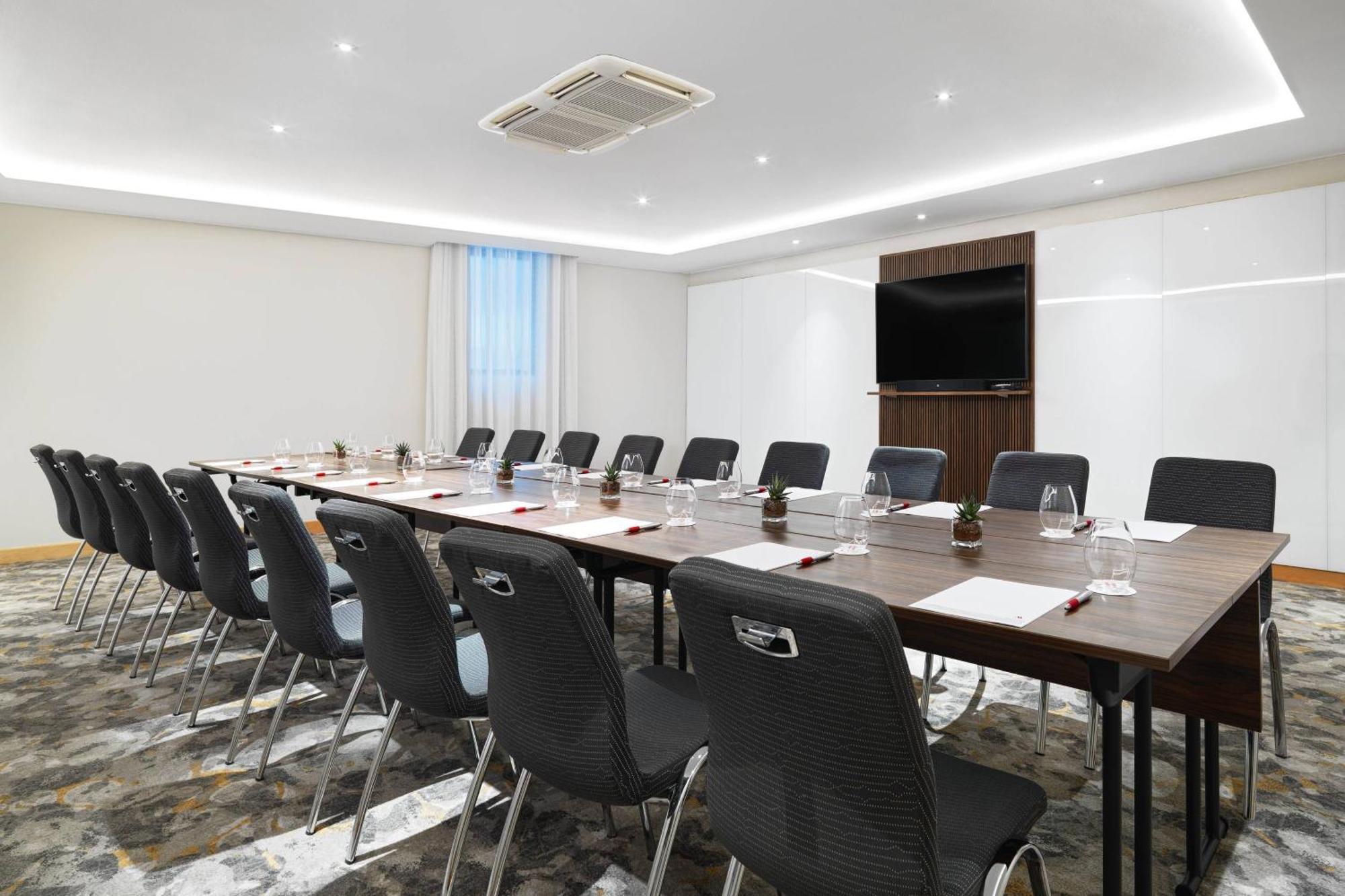 Malta Marriott Resort & Spa Saint Julian's Exterior foto Meeting room