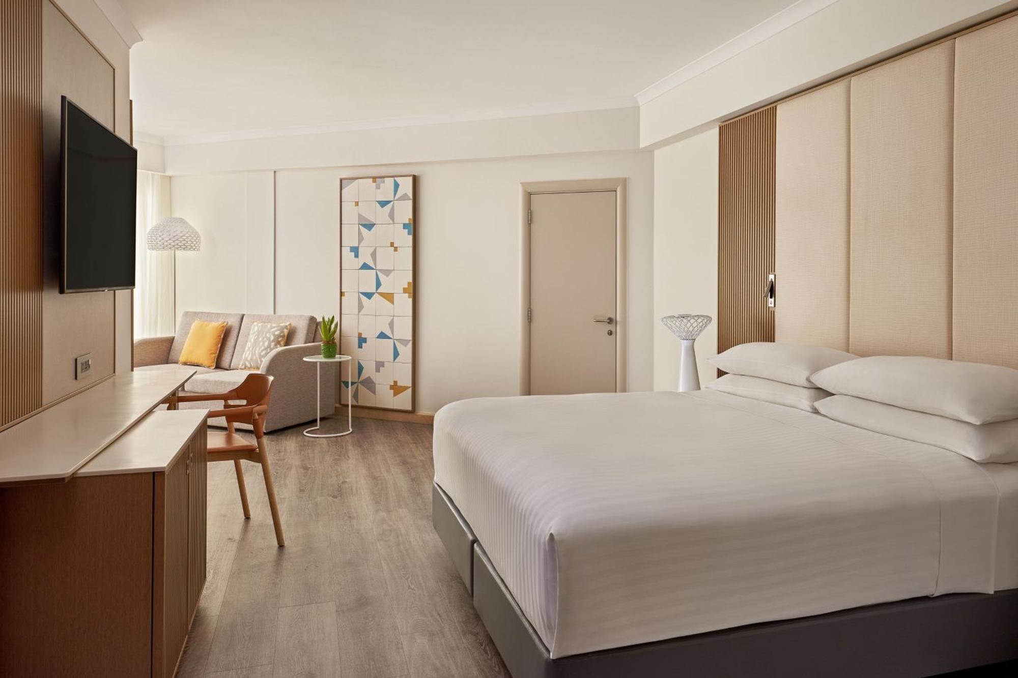 Malta Marriott Resort & Spa Saint Julian's Exterior foto A guest room at the Hotel Zags