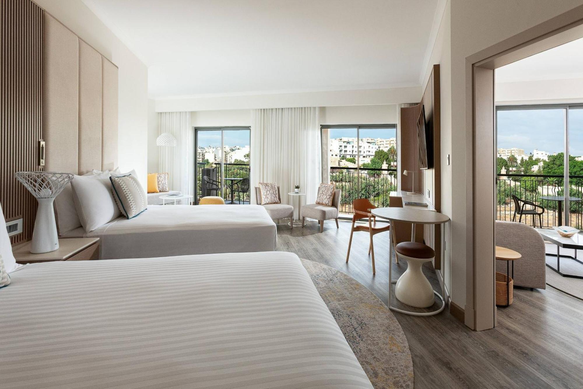 Malta Marriott Resort & Spa Saint Julian's Exterior foto A room at the Hilton Athens